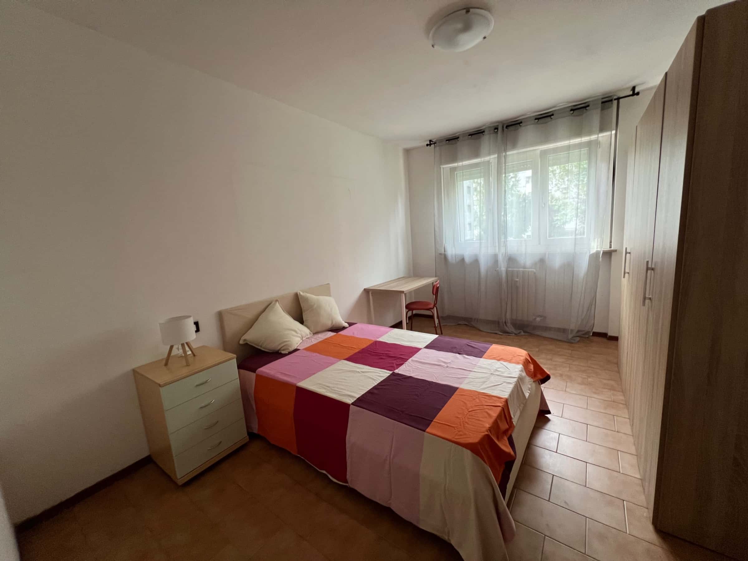 Chambre dans Via Cascina dei Prati, Milano pour 80 m² avec 2 chambres