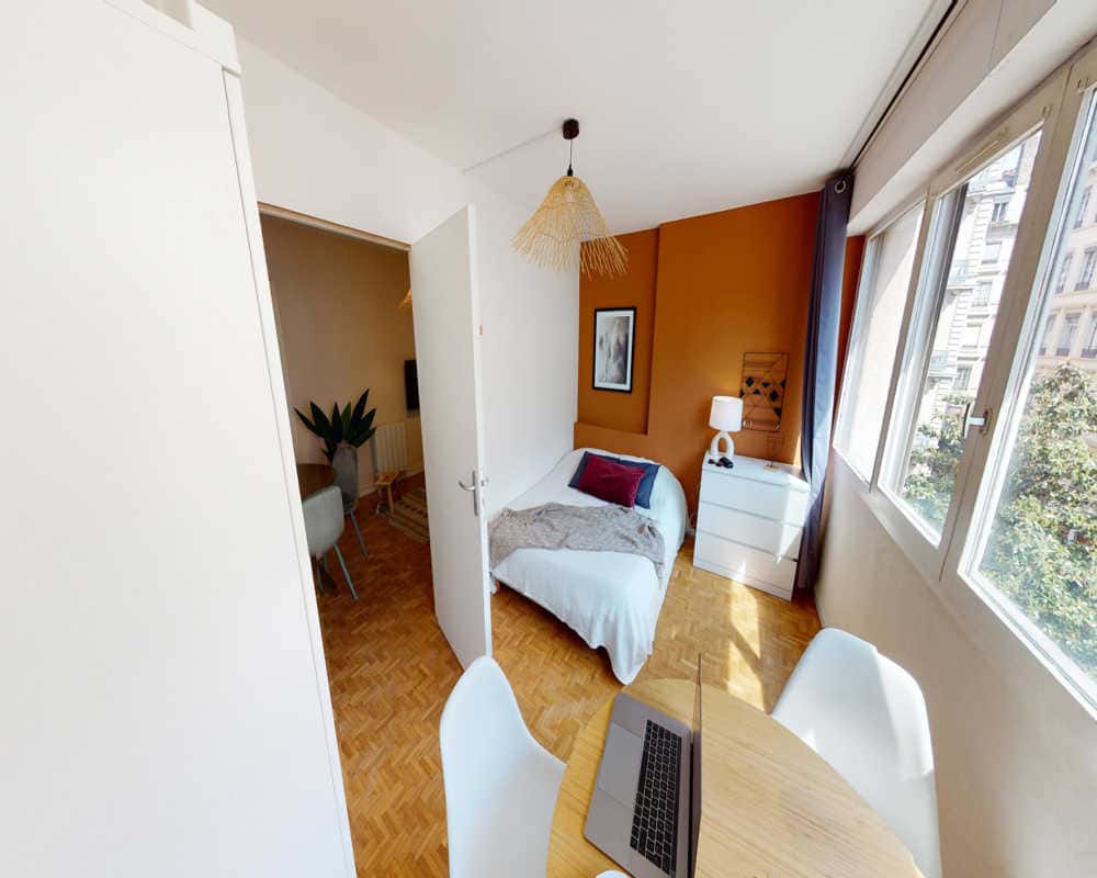 Chambre dans le rue de Brest