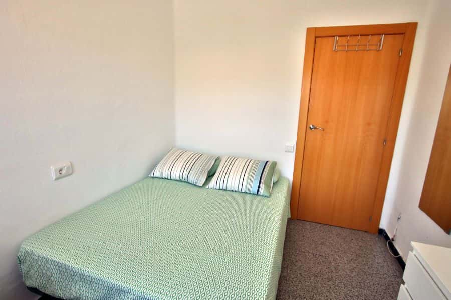 Habitación en piso de 4 habitaciones en Ciutat Universitaria