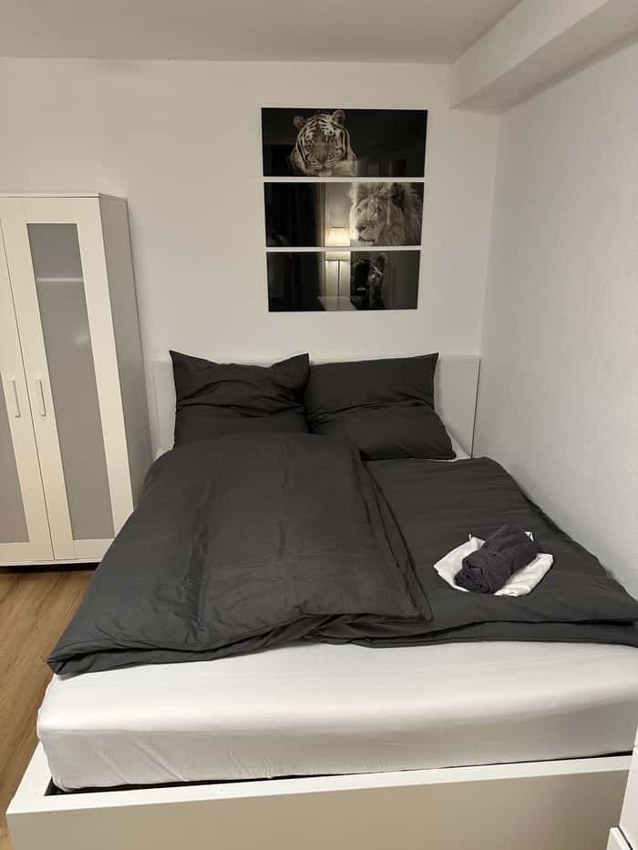 Listing photo thumbnail