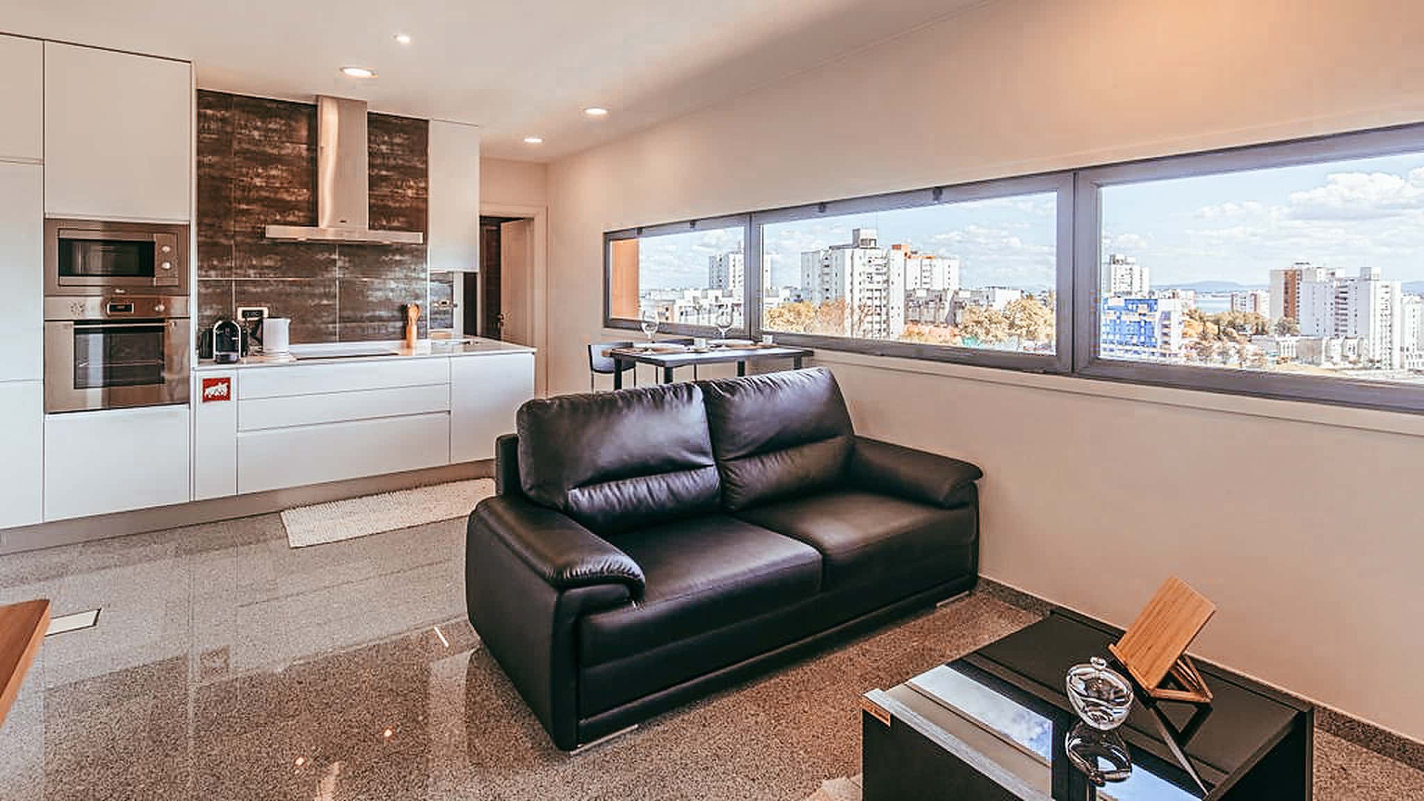 Trendy Apartment River View