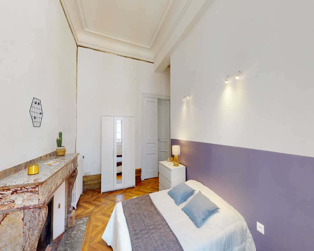 Chambre dans le rue Peyras