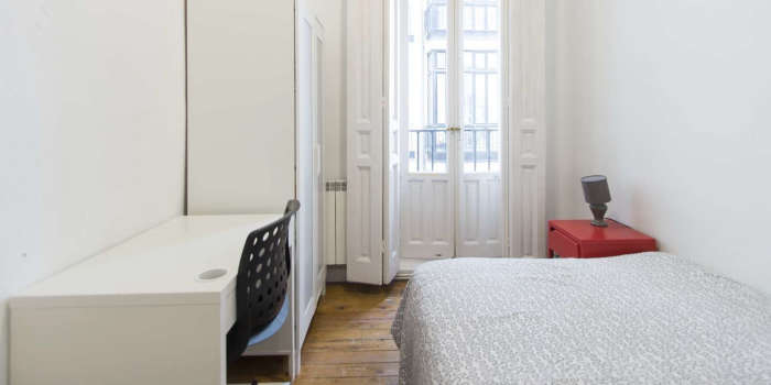 Listing photo thumbnail