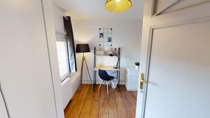 Listing photo thumbnail