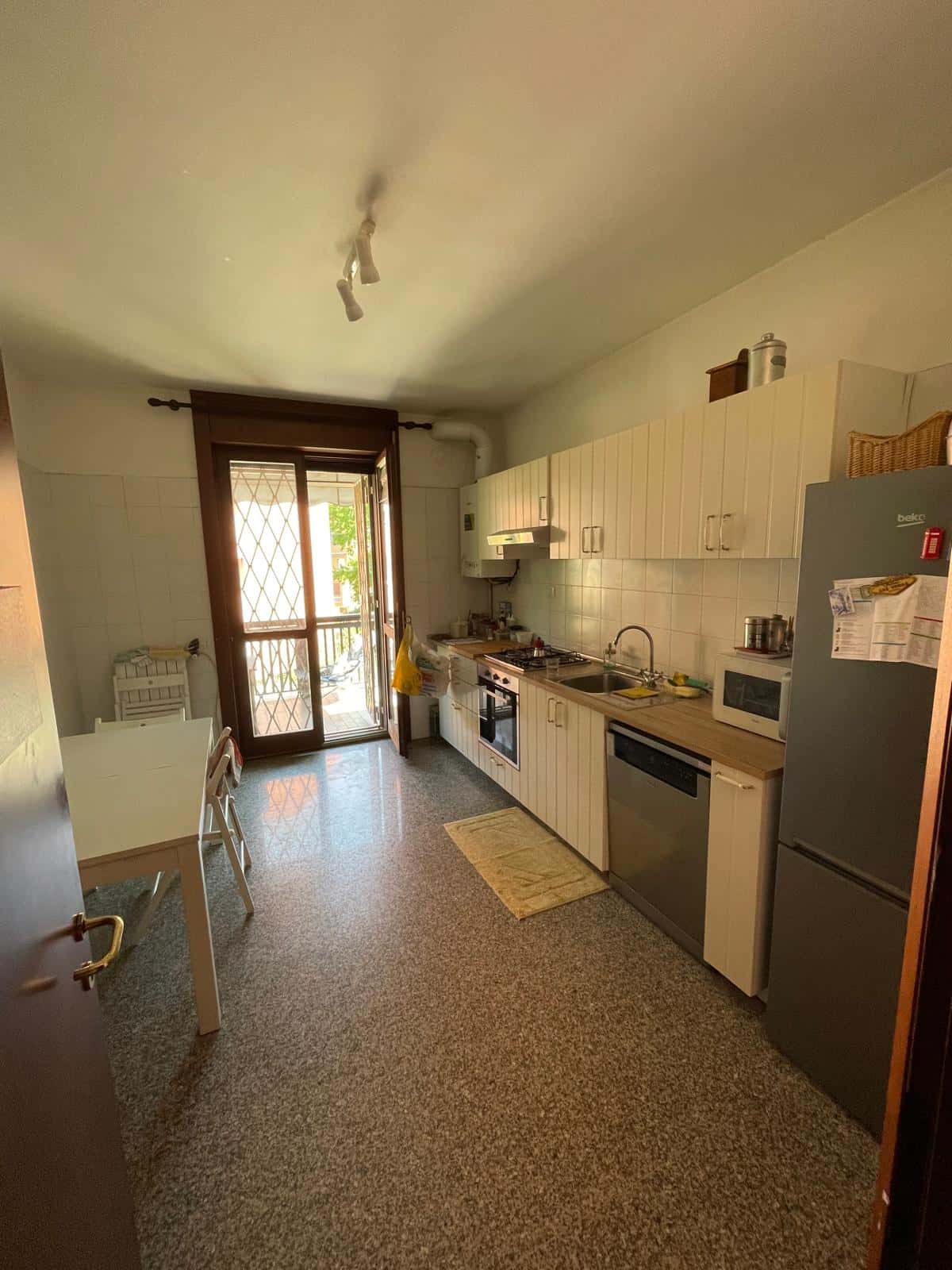 Zimmer in Via Angelo Moro, San Donato Milanese für 100 m² mit 3 Schlafzimmer