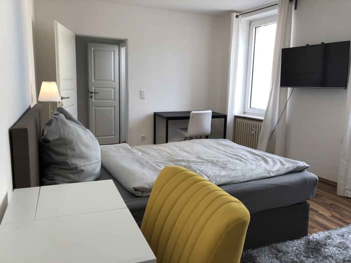 Listing photo thumbnail