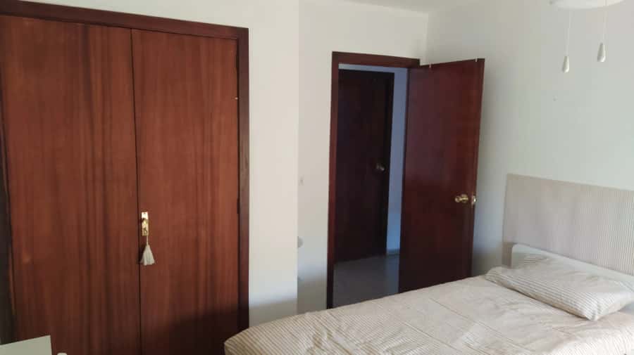 Habitación en piso de 4 habitaciones en Camins Al Grau