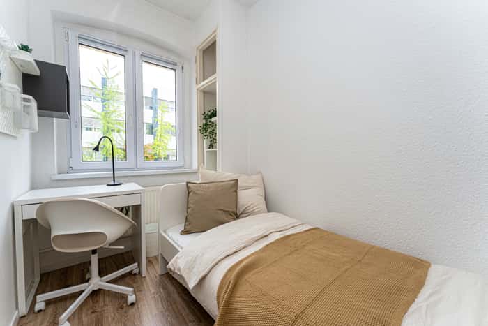 Listing photo thumbnail