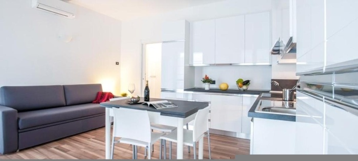 Listing photo thumbnail