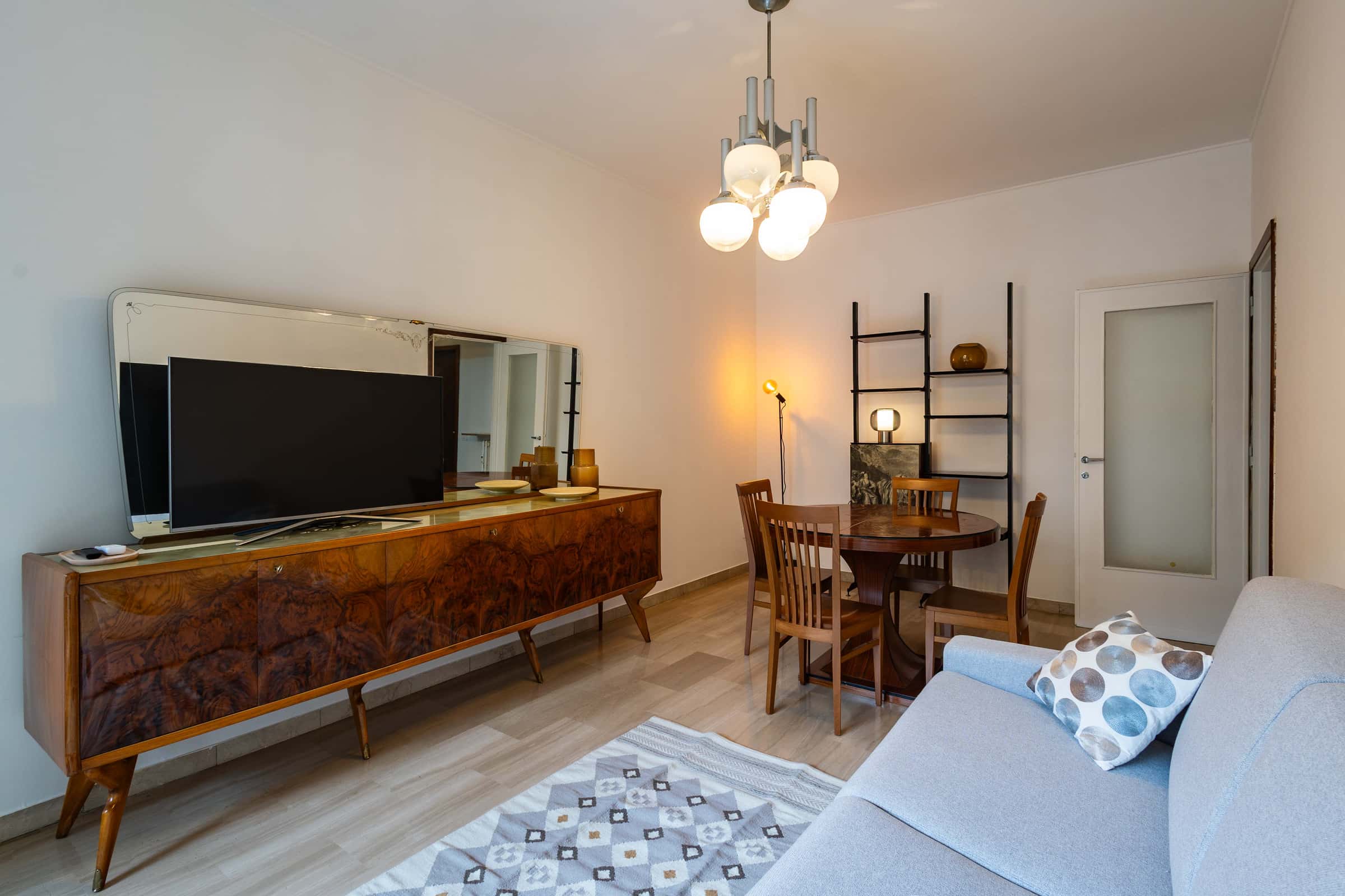 Apartamento em Via Marcello Prestinari, Milano para 70 m² com 1 quarto