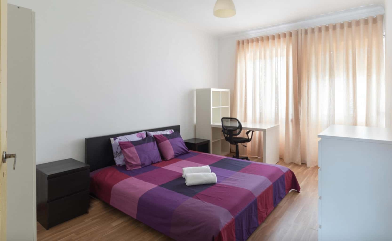 Room in a 7-bedroom apartment in Porto - Room 3