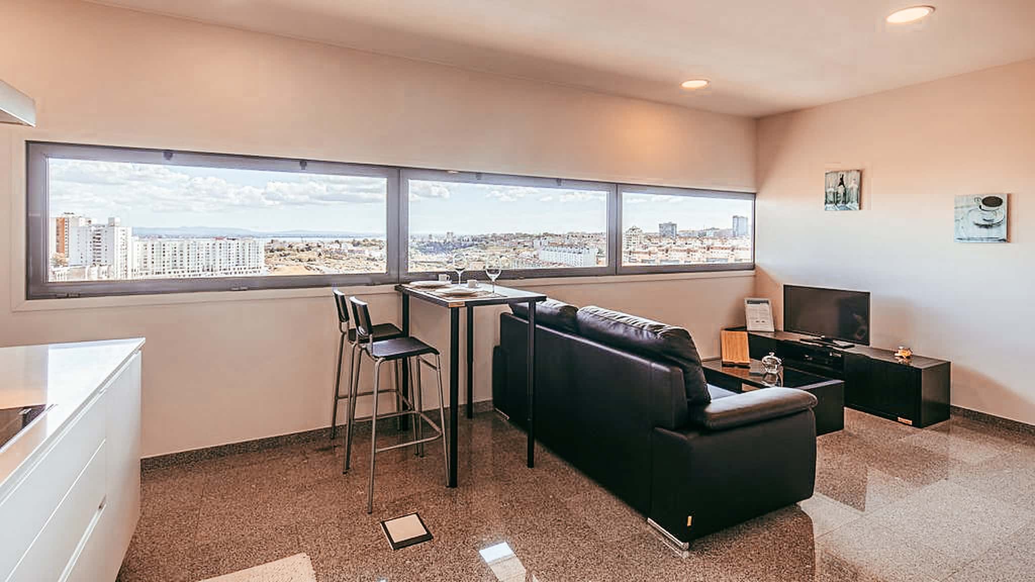 Trendy Apartment River View