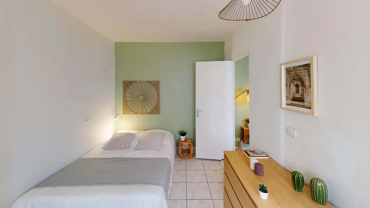 Chambre dans le 61 Rue du Jardin public