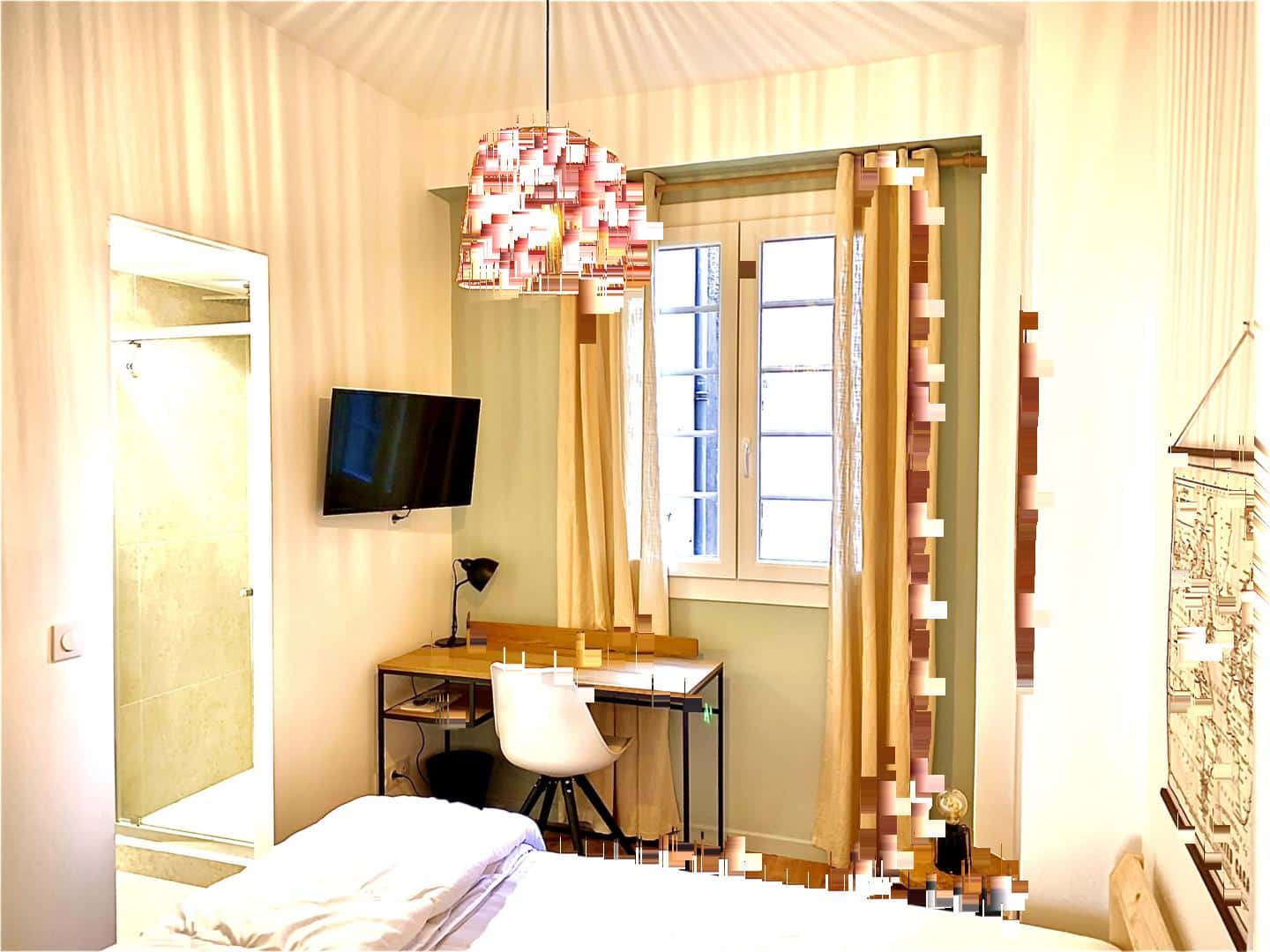 Room in 4 Rue Vincent Allègre, 83000 Toulon, France