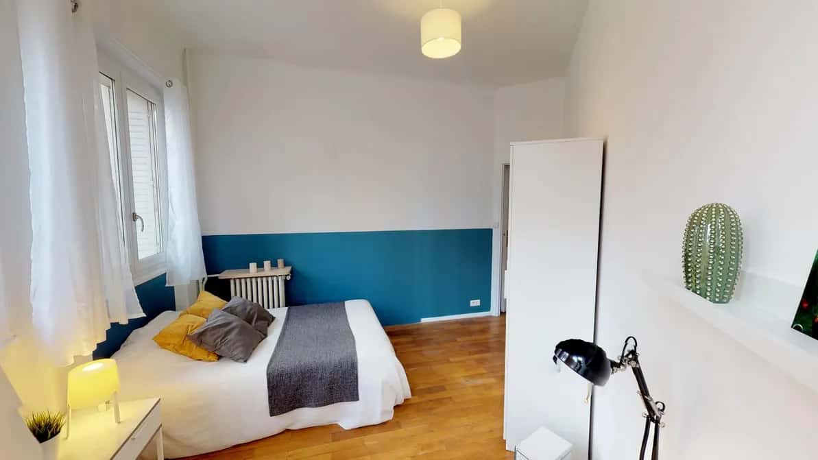Room in Rue du Lac, Lyon for 107 m² with 4 bedrooms