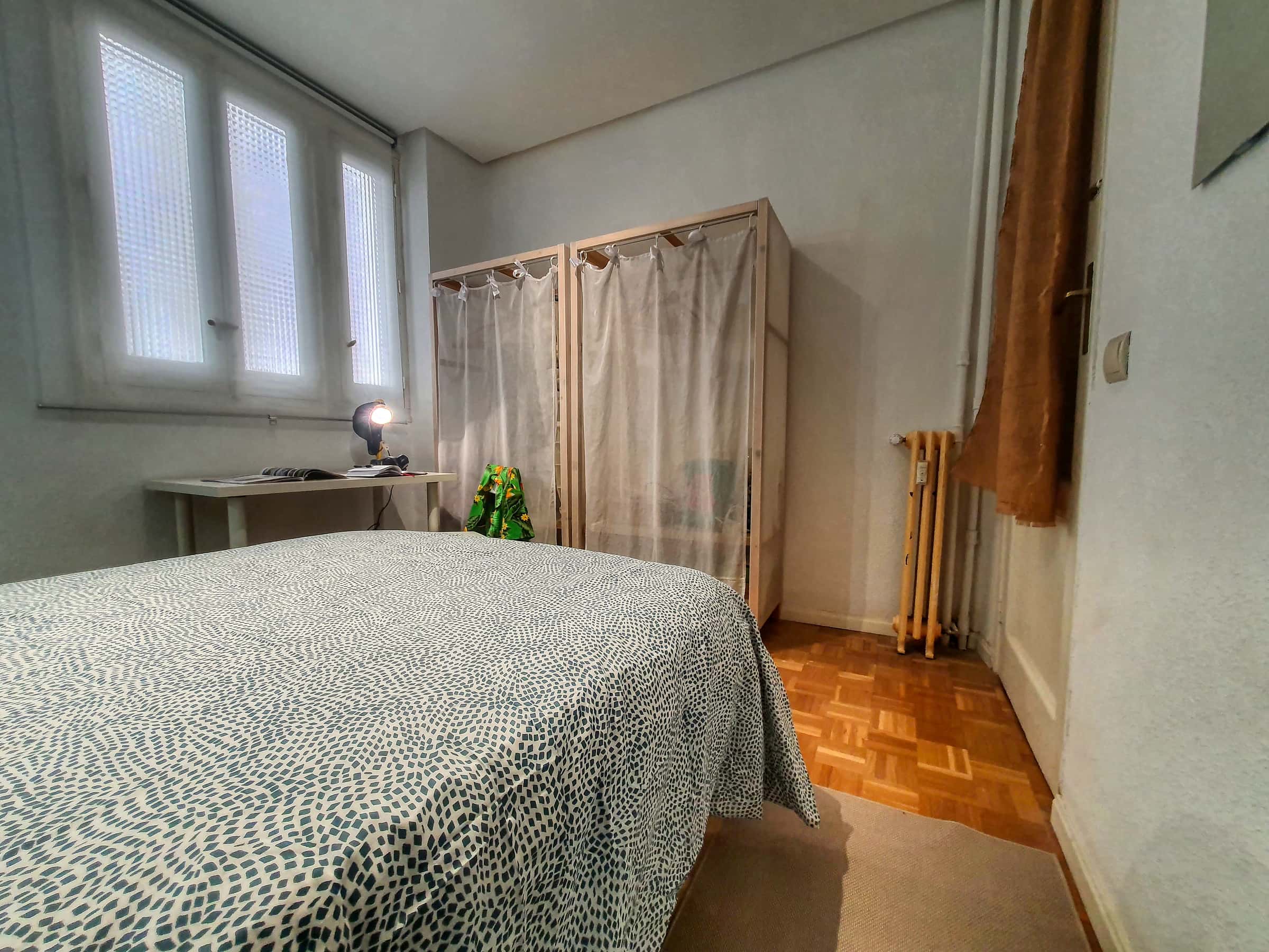 Chambre dans Calle de Vallehermoso, Madrid pour 100 m² avec 5 chambres