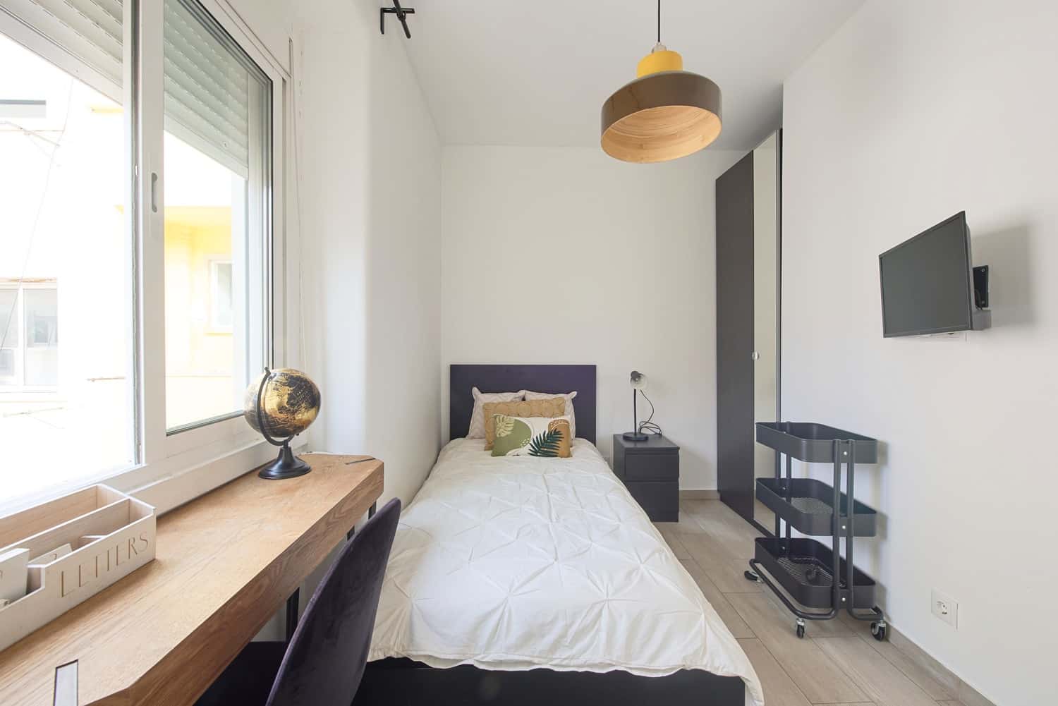 Room 6 - 21. São João Deus 5 4E