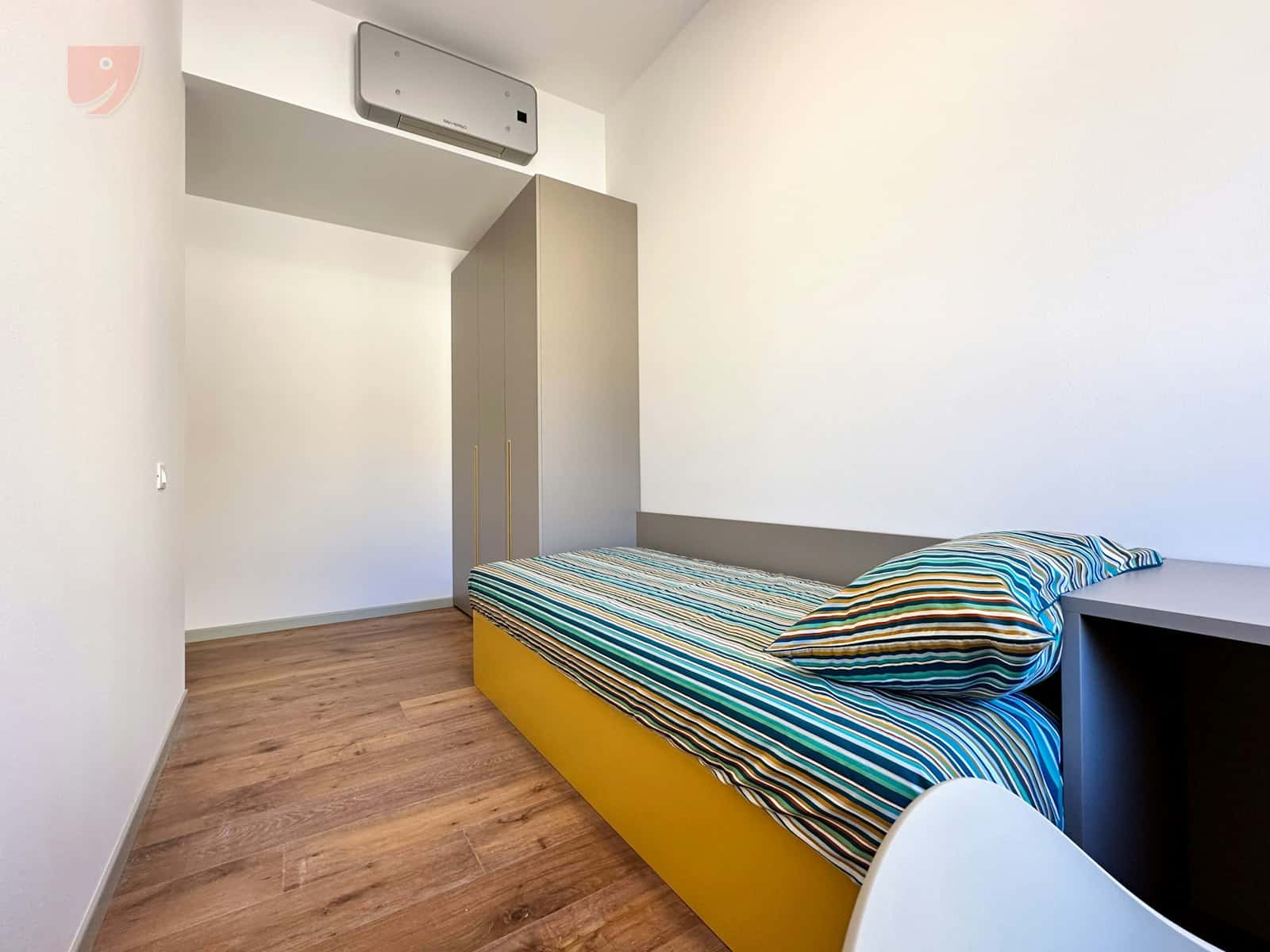 Room in Via Montebello, Ferrara for 110 m² with 7 bedrooms