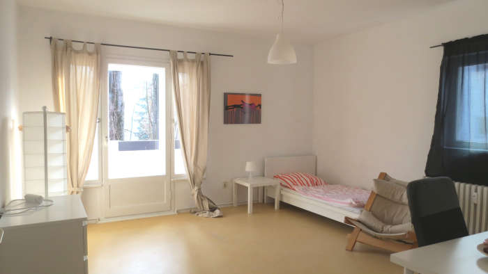 Listing photo thumbnail