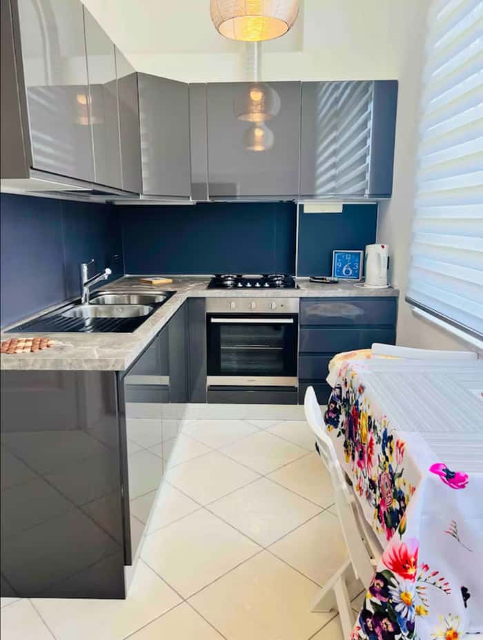 Listing photo thumbnail