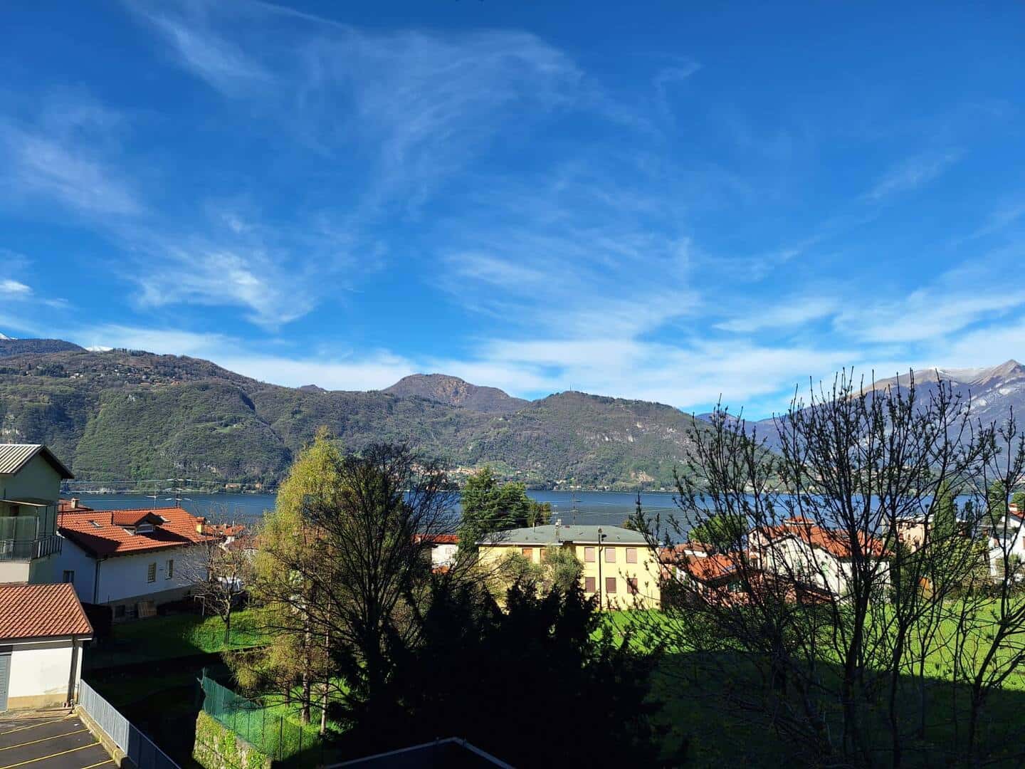 DaMa • Parcheggio Privato • Vista Lago - foto