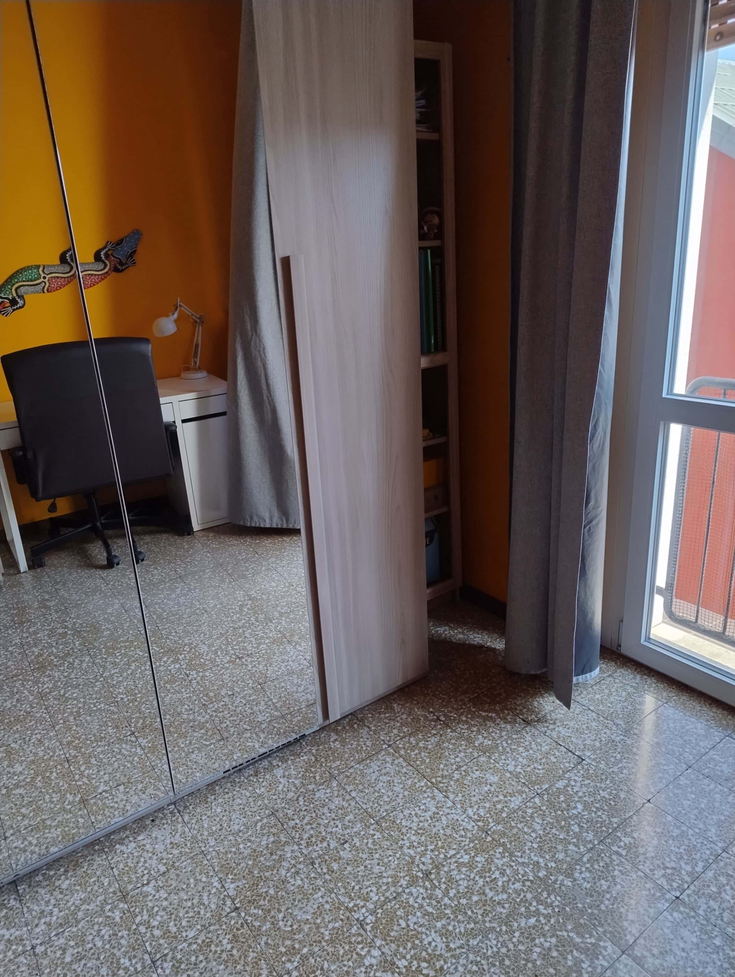 Stanza in Via Teano, Milano di 85 m² con 3 camere