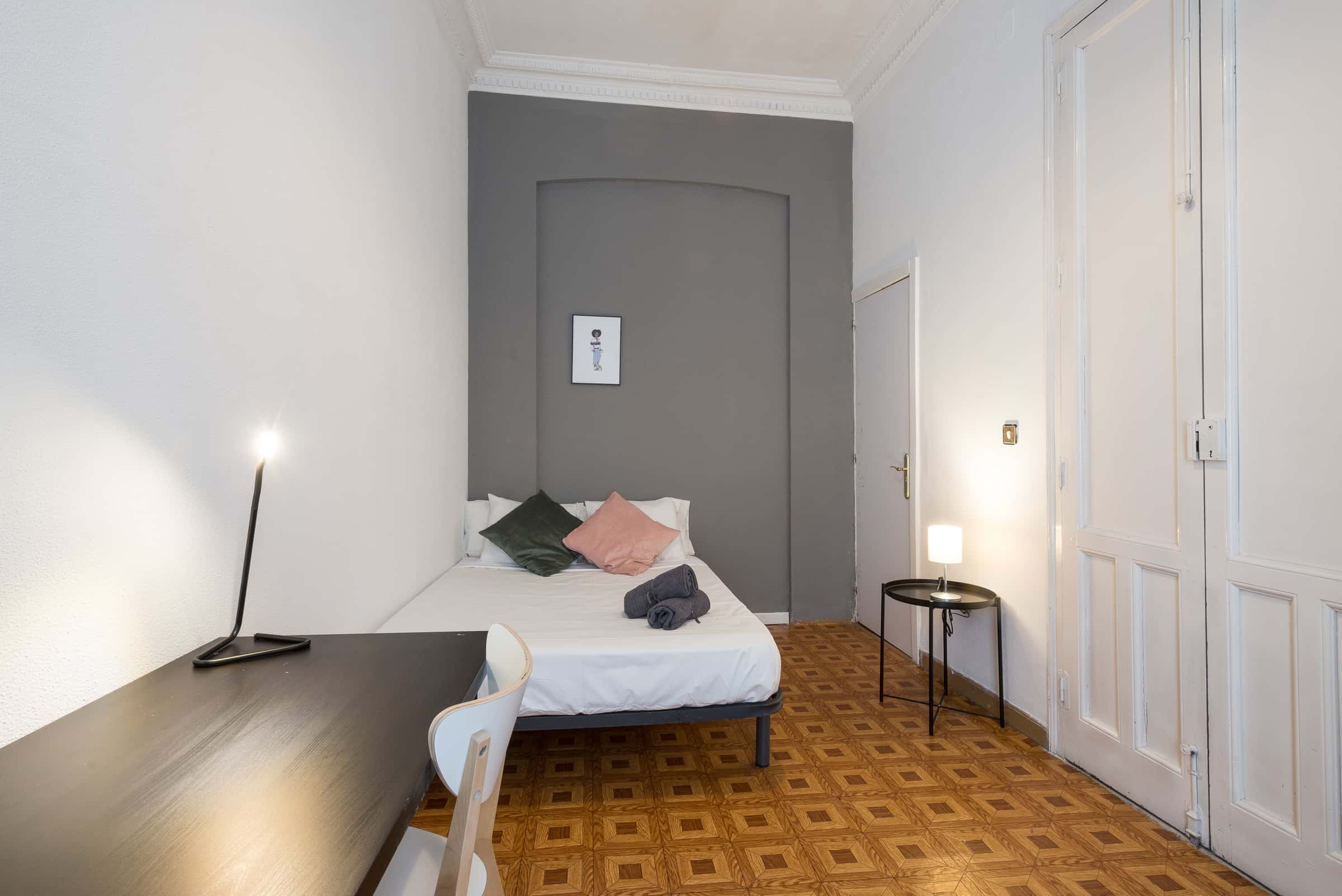 Habitación individual en Via Calle Jardines  º