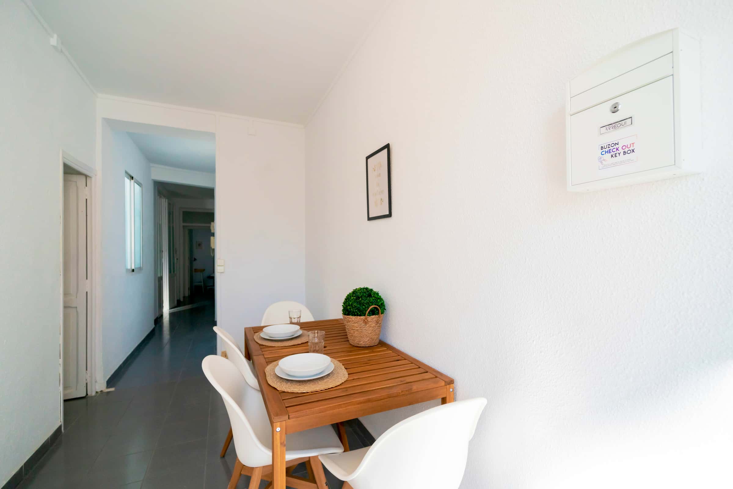 Room in Carrer de Pizarro, L'Eixample, 46004 València, Valencia, Spain