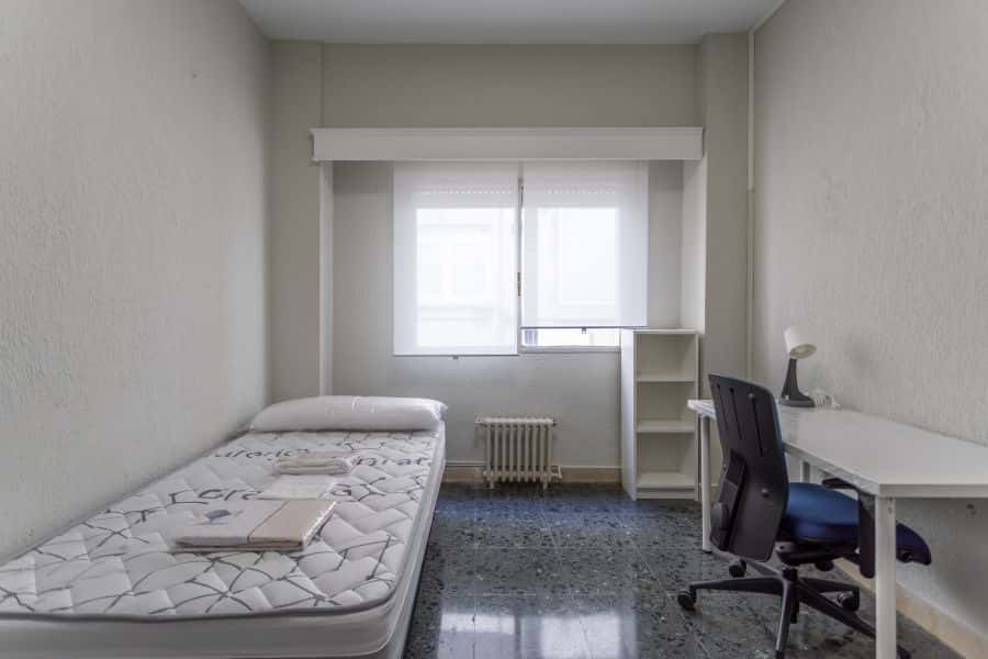 Habitación en piso de 6 habitaciones