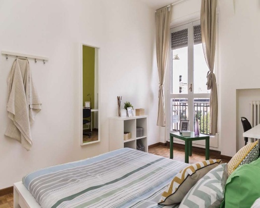 Listing photo thumbnail