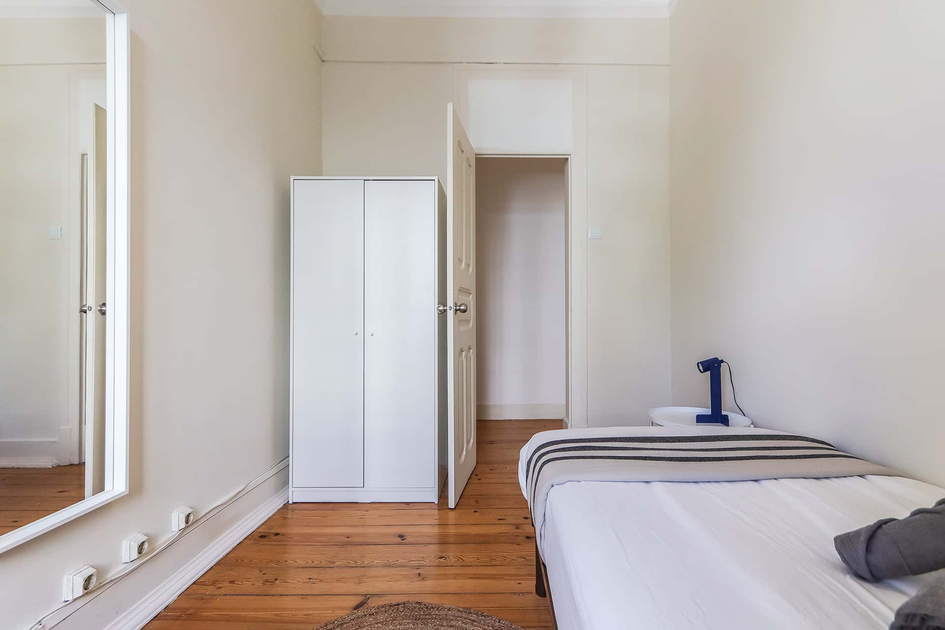 Bright single bedroom in Arroios - Room 4