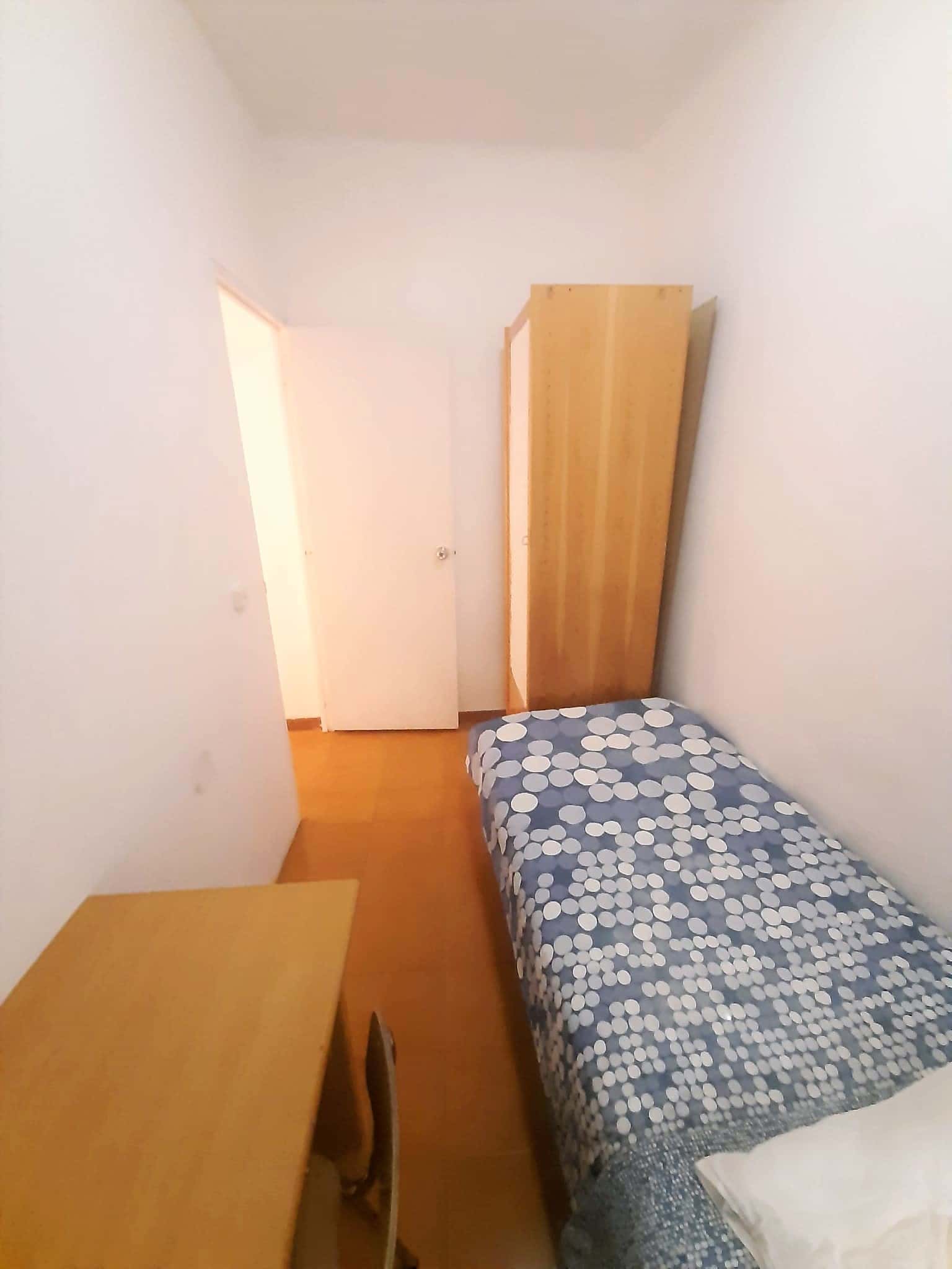 Habitación en Carrer del Pintor Pahissa, Barcelona