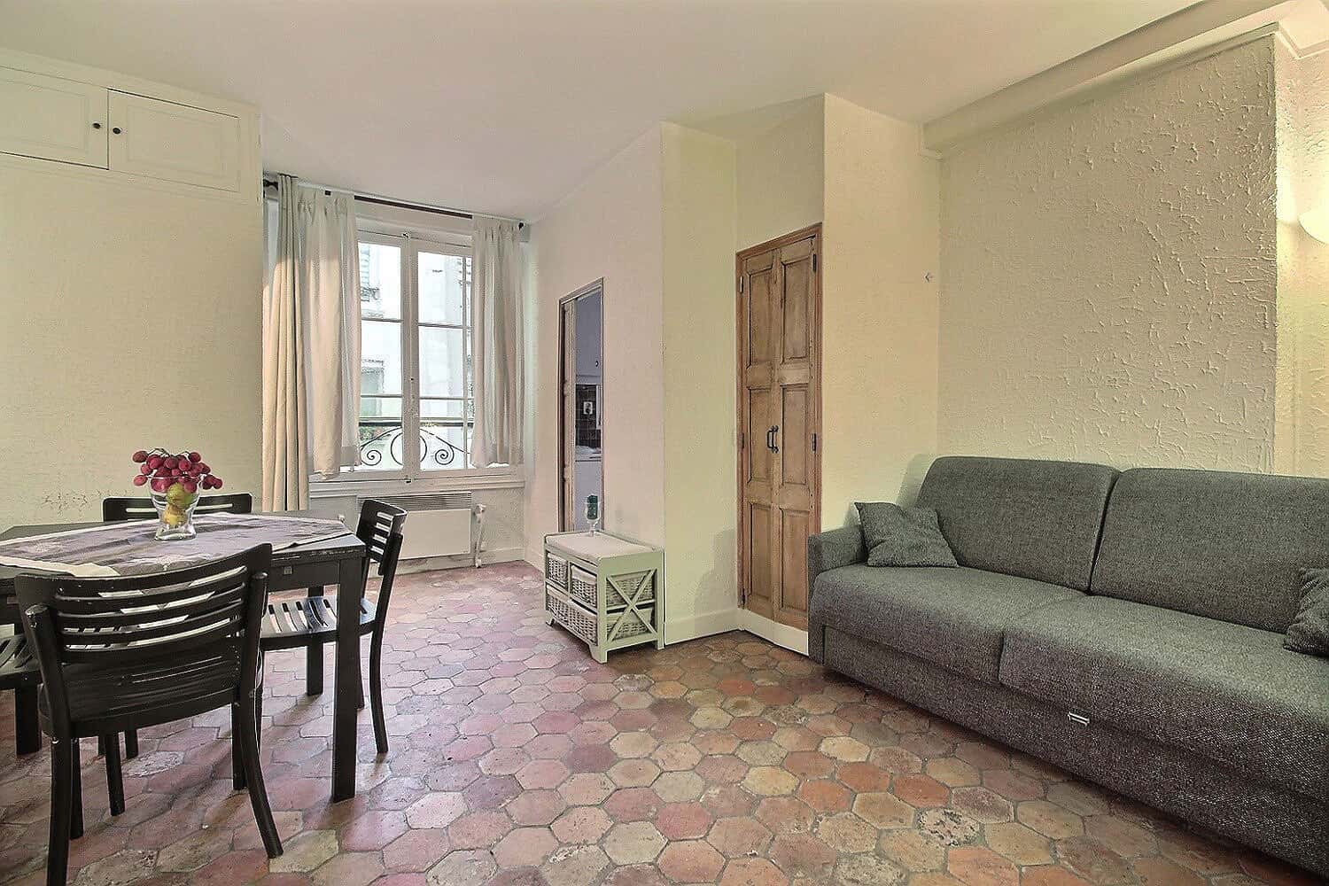 Location Appartement meublé Studio - 28m² - Saint-Germain - Paris