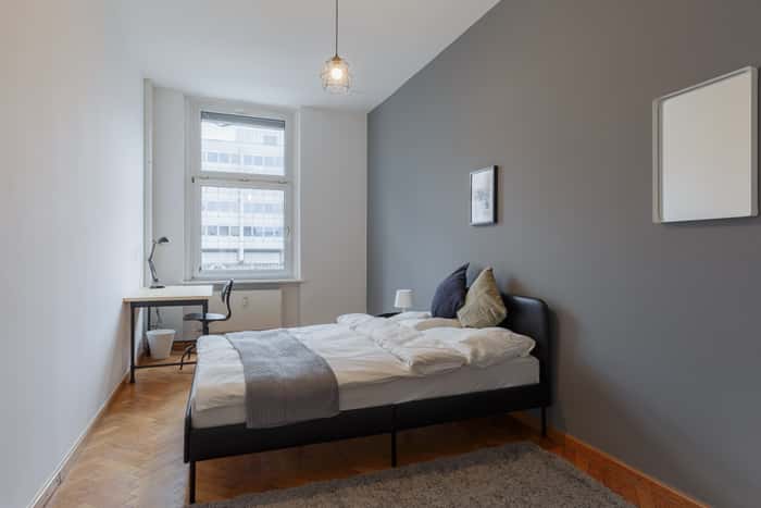 Listing photo thumbnail