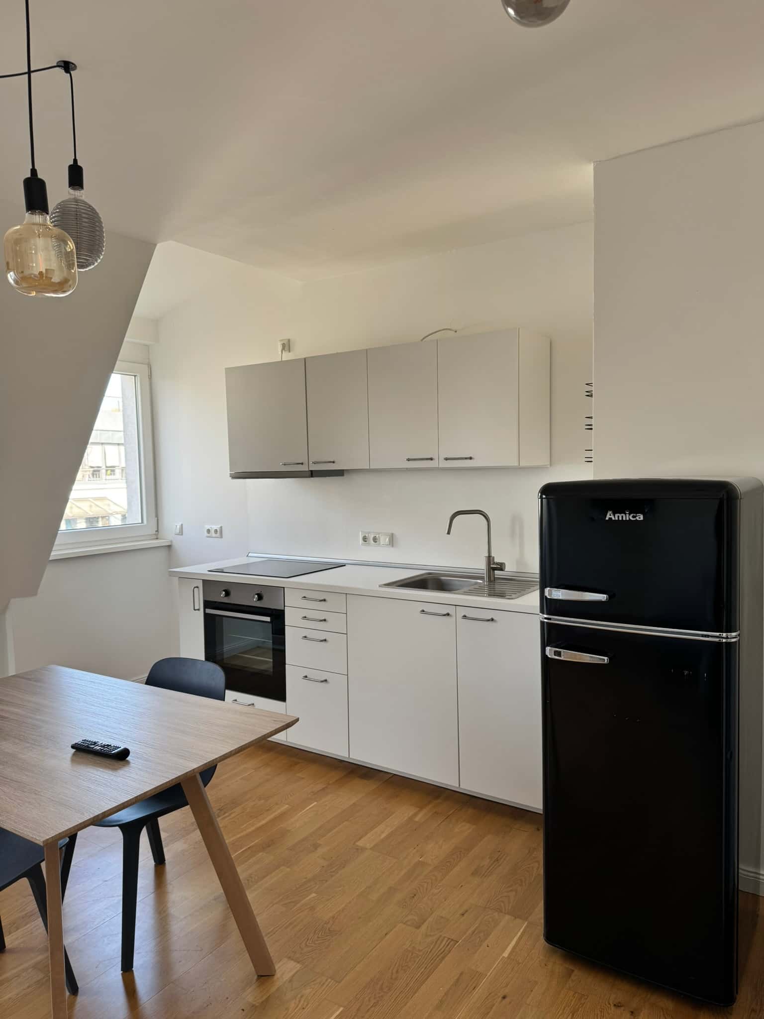 2 room apartment for rent in Berlin, perfect for professionals, couples, families, students, and erasmus.