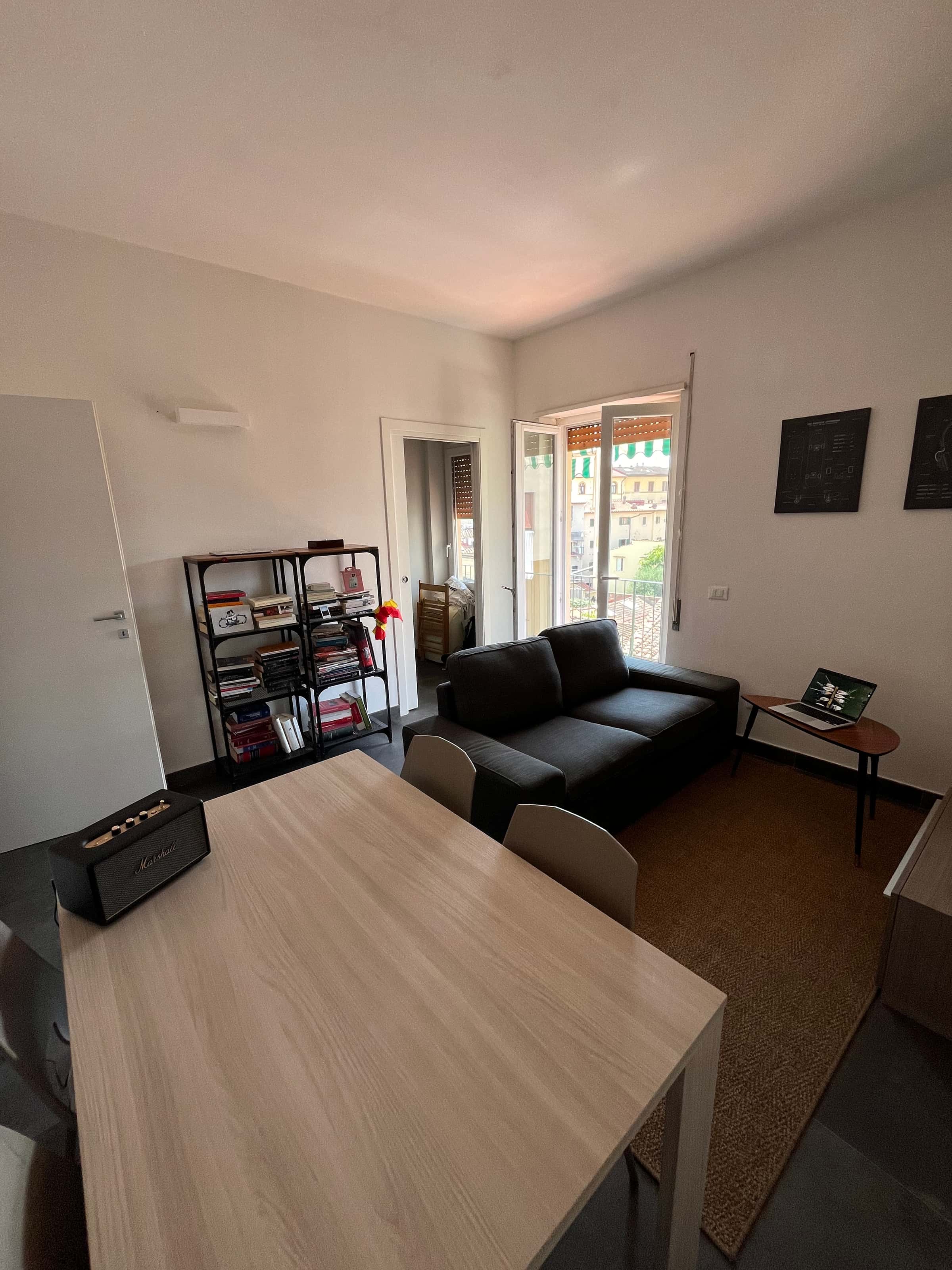 Appartamento in Via delle Ghiacciaie, Firenze di 70 m² con 1 camera