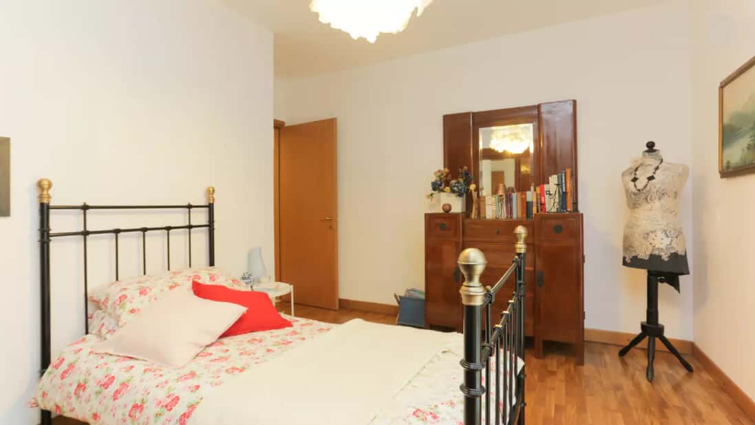 Stanza 1 in Via Sergio Tofano, Milano (zona San Siro)