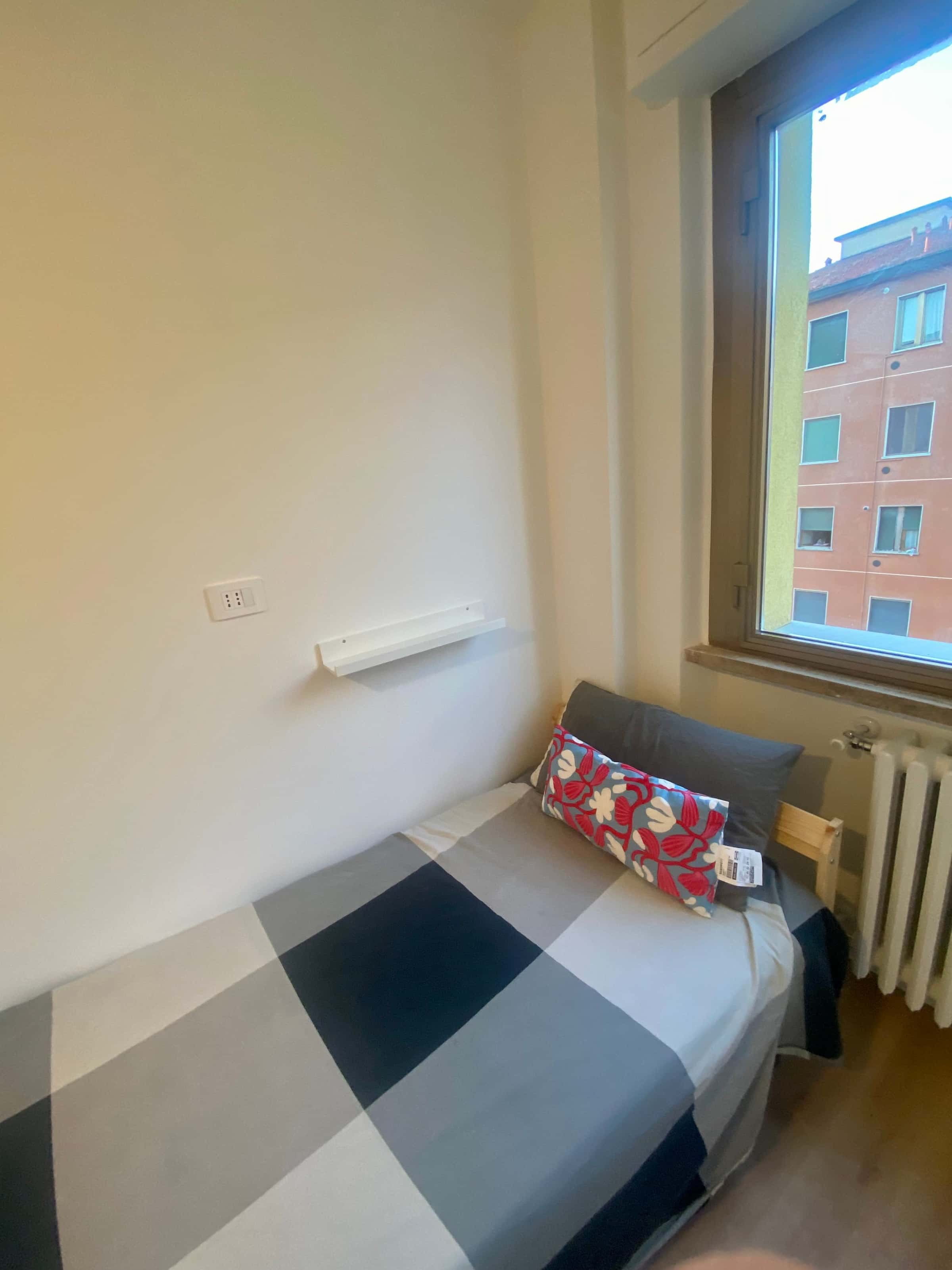 Stanza singola 4 in Via Cascina Barocco, Milano