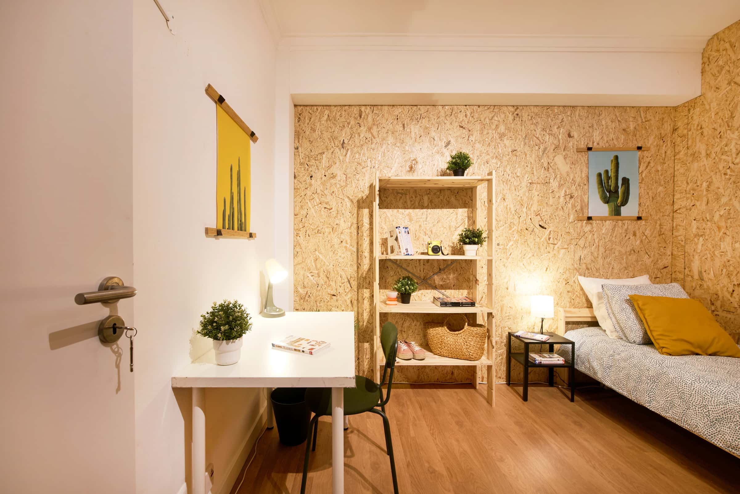 Comfortable interior bedroom in Shared Apartment, Lisbon - Room 4