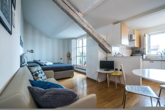 Listing photo thumbnail