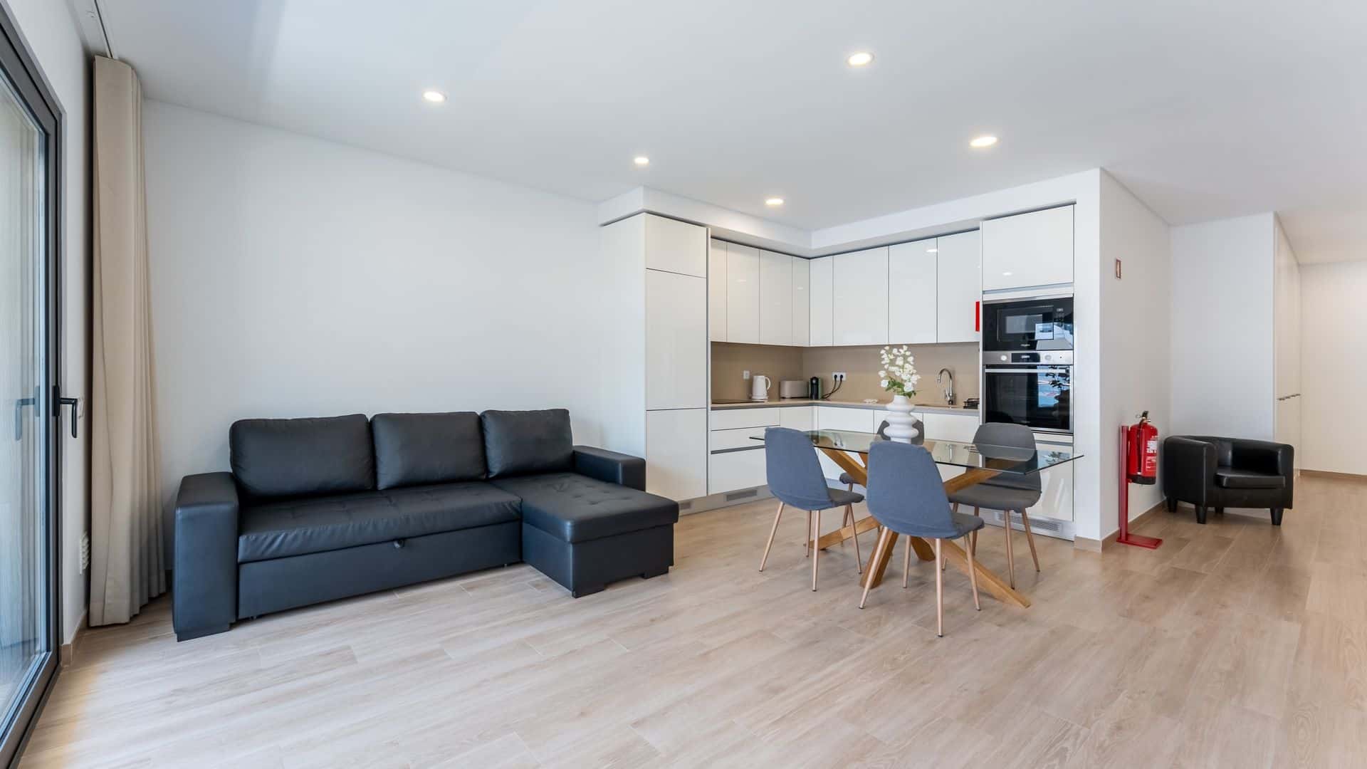 Apartamento Elegante T2 em Quarteira