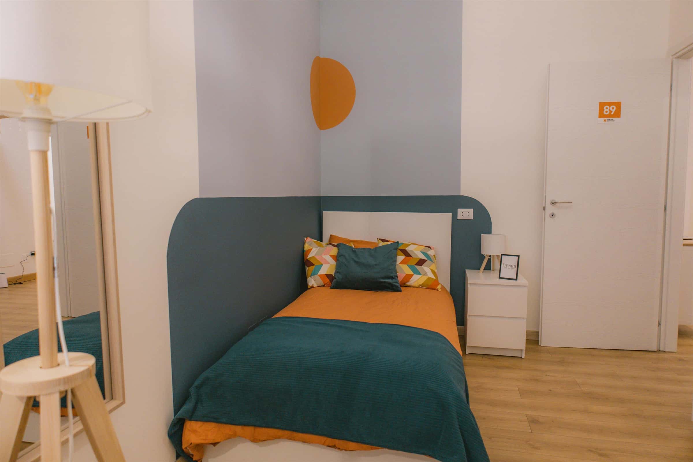 Via G. Domenico Romagnosi, 26 - Stanza 89