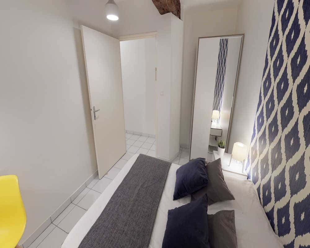 Chambre dans le rue Neuve