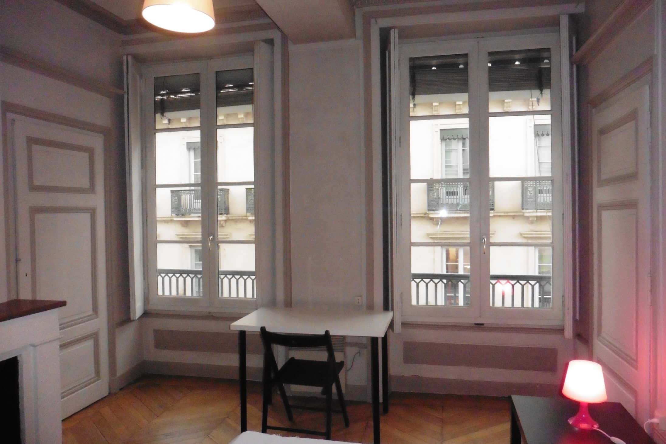 Chambre dans le 23 rue de brest