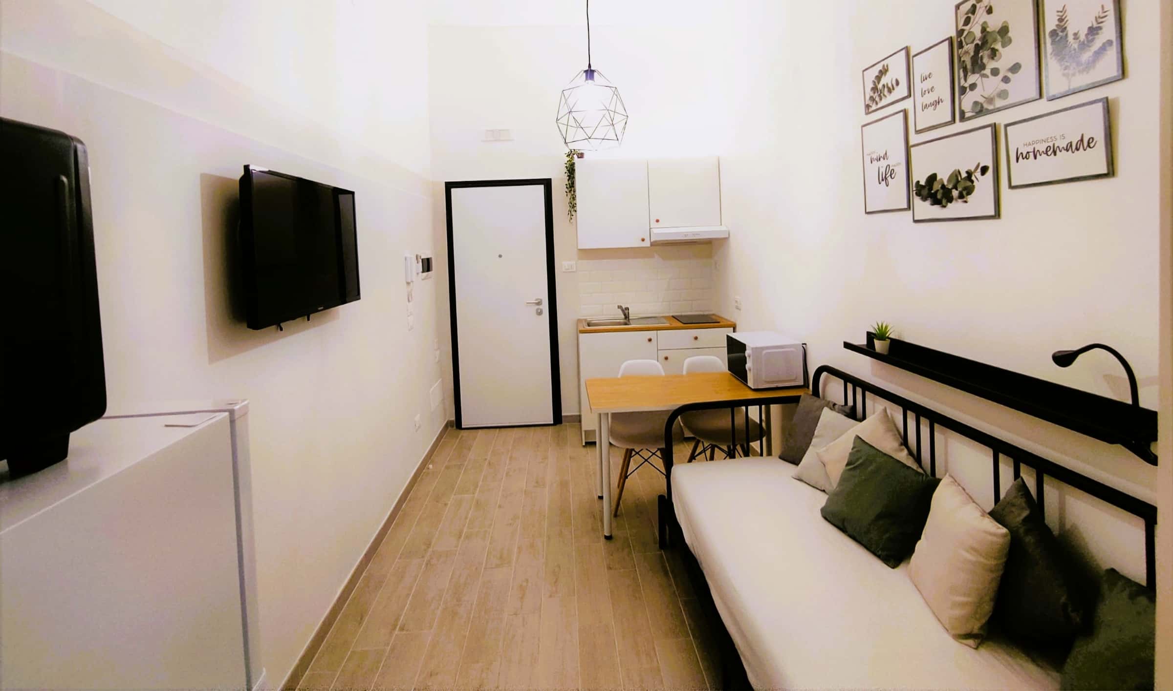 Appartamento in Via Maria Cristina di Savoia, Bari di 28 m²