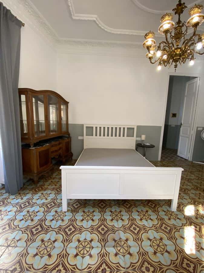 Room in Valencia