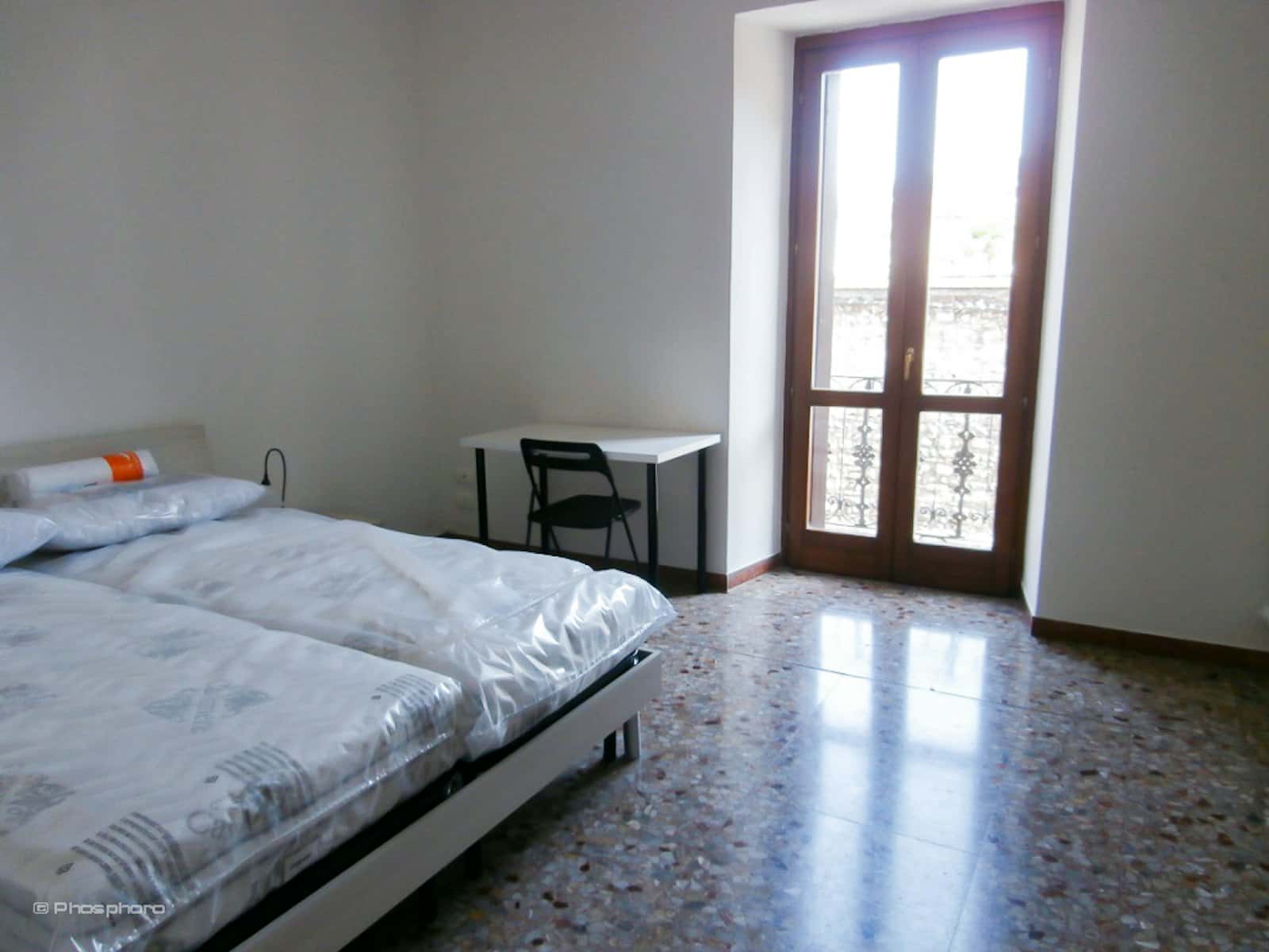 Stanza in Via Santa Chiara, Verona di 70 m² con 3 camere