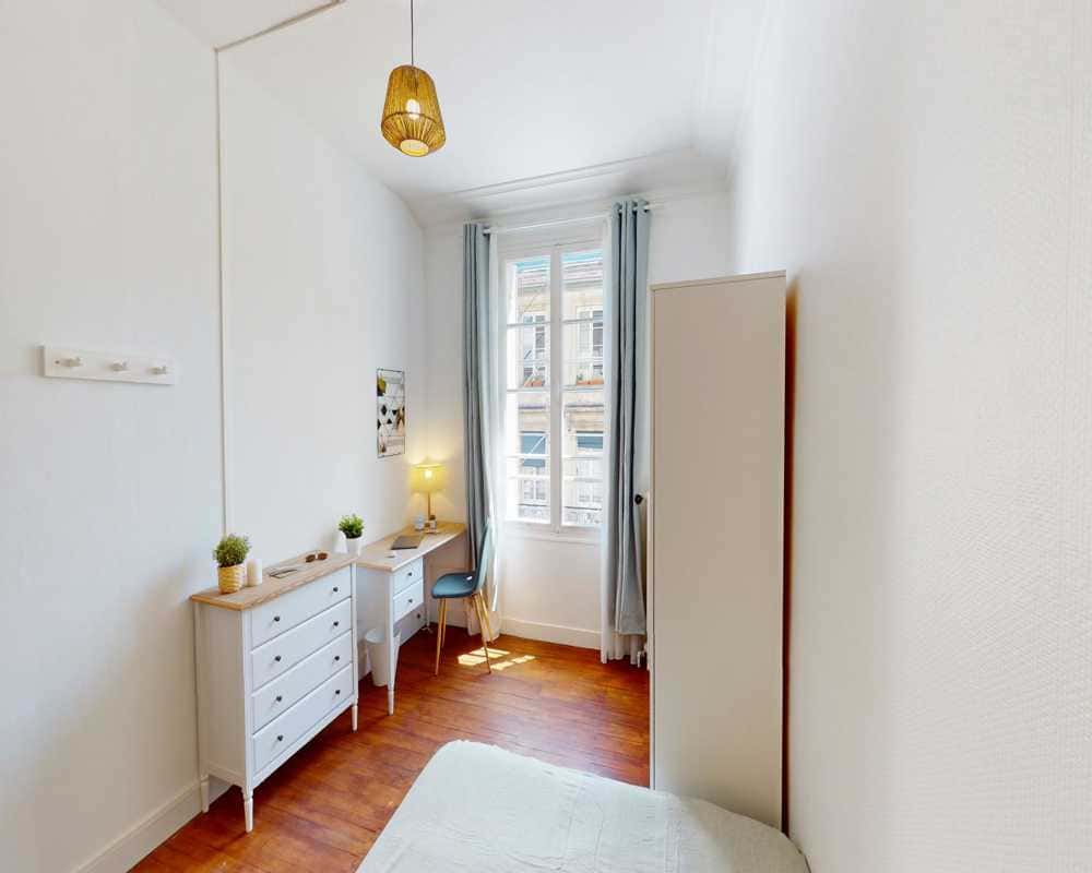 Chambre dans le Rue du Jardin public