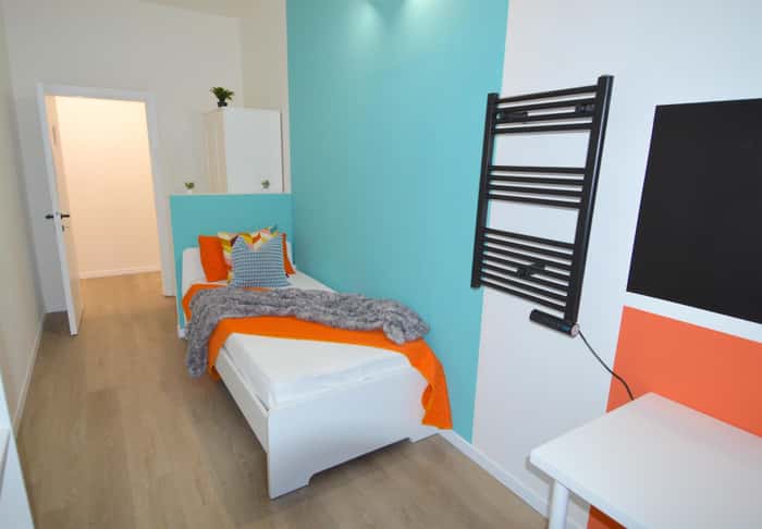 Listing photo thumbnail