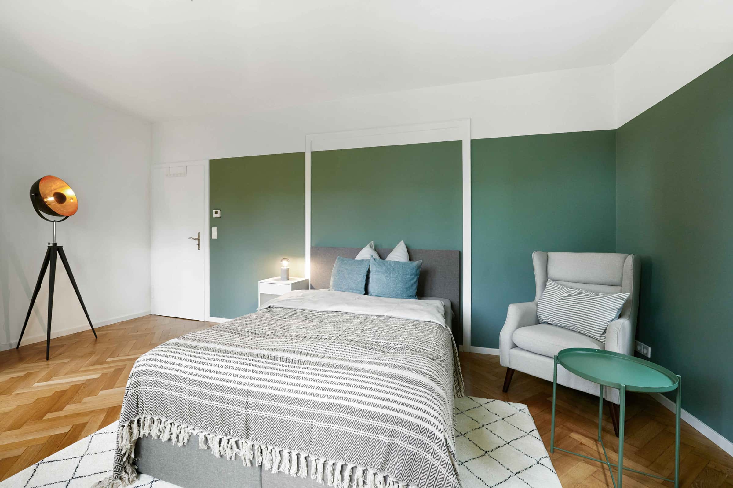 Stanza in Albert-Schäffle-Straße, Stuttgart di 107 m² con 4 camere